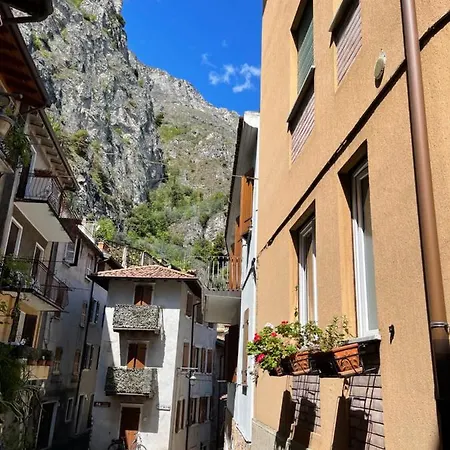 Casa Limone * リモーネ・スル・ガルダ